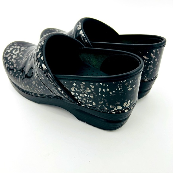 DANSKO ‘Professional’ Pewter Black Leopard Patent Leather Clogs Shoes NWOT Sz 38 - Picture 14 of 15